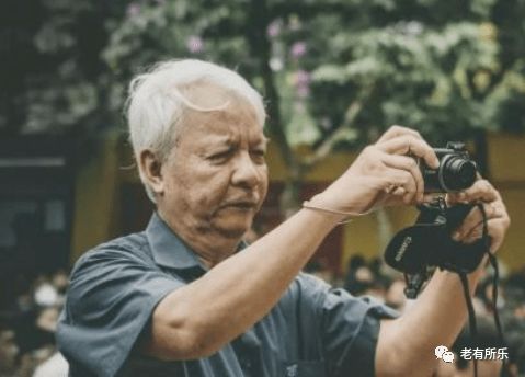 退休老教师写的对联,太霸气了 谁看谁服气