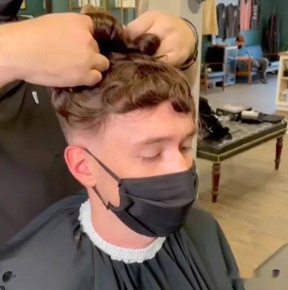 假发怎么弄好看小视频教程 barber新手怎么练剪发