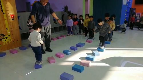 幼儿园游戏(幼儿园玩的游戏有哪些)