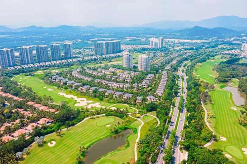 陵水黎族自治县雅居乐清水湾在哪里(陵水雅居乐清水湾免费停车场)