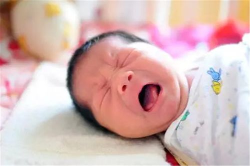 宝宝夜里总是哭醒,频繁夜醒是因为缺钙吗 夜醒原因父母要重视