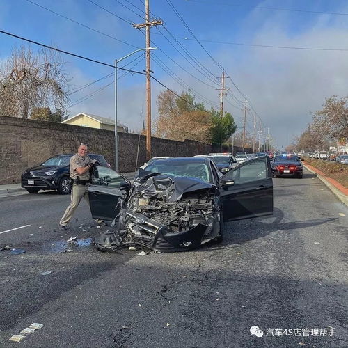 那些看着都心疼的豪车车祸现场,还有一个是试驾车