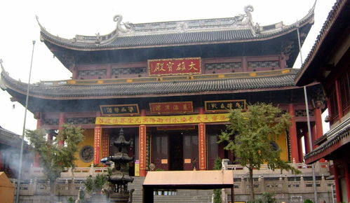 中国 最穷 寺庙,僧人一天一顿饭,衣服满是补丁,不许游客捐钱