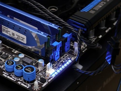 请问谁知道英特尔CPU2500K我超频到5G用电压默认，5G速度很快能长期使用吗。还有我关闭了二个核，