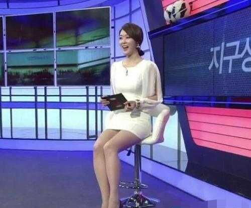 为什么女主持人,主持节目都爱光脚穿高跟鞋