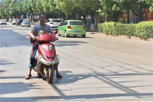 不文明交通行为持续曝光 骑乘电动车 摩托车不戴头盔类