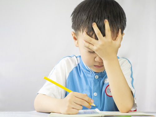 你家孩子写字写哭了吗 10个字居然要写1个多小时
