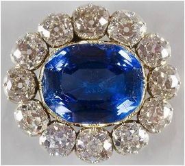 维多利亚女王的极品蓝宝石胸针 