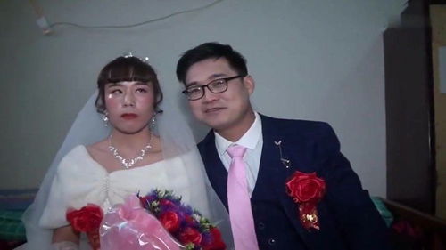 广东一小伙,30岁才结婚,娶到一位二婚少女,刚进洞房,太着急了 