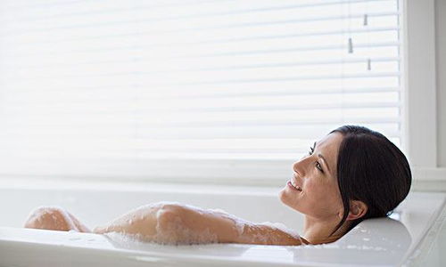 男女通用,洗澡尽量别洗这些部位,减少对身体的损害,不少人犯错