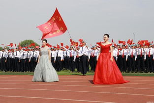 武汉一高校五千新生开学第一课,大合唱 我和我的祖国