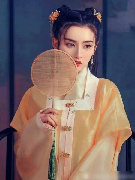 杨颖穿汉服,鞠婧祎穿汉服,宋祖儿穿汉服,看到成果 你是画中仙吗