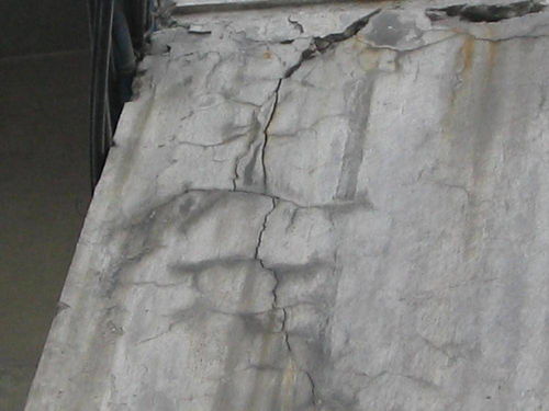 钢筋混凝土工程常见病害 结构表面出现龟裂的原因