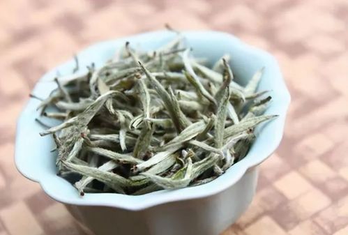 白茶属于什么茶类 它和红茶 绿茶到底有什么区别