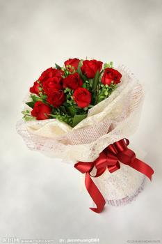 红的玫瑰花用什么颜色的包装纸包装更好看