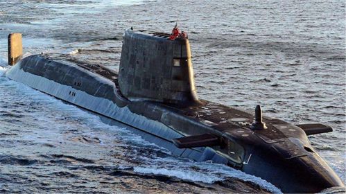 俄军潜艇浮出水面,乌军发射多枚导弹,黑海战争打响