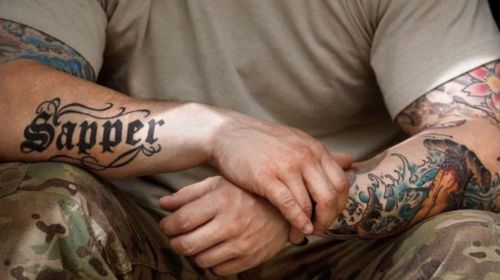 为什么解放军对于纹身有着严格规定,而美军对此就宽松很多