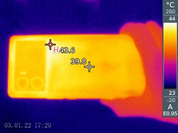 iQOO 9 Pro评测 用全面提升的 水桶旗舰 打响2022头阵