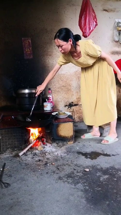 这个媳妇,婆家不做饭不洗碗,回娘家又是做饭又是洗碗的 