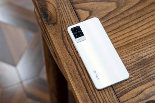 国内首创微缝补光灯,vivo S9这波表现简直完胜