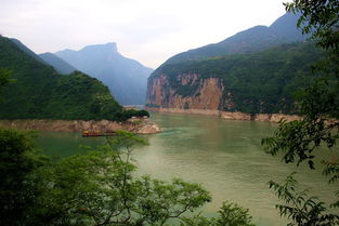 夏季去瞿塘峡景区打卡的指南是什么 (奉节县瞿塘峡路停车场免费)