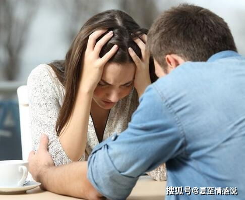 女人中年以后,为什么还会婚外情,听听两个女人的心里话