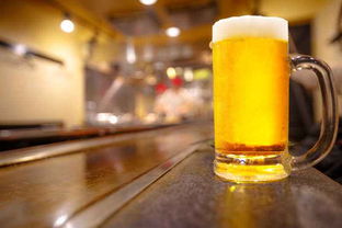 啤酒保质期一般多久,没开瓶啤酒能保存多久？不同啤酒差别大，弄明白，不再喝过期啤酒