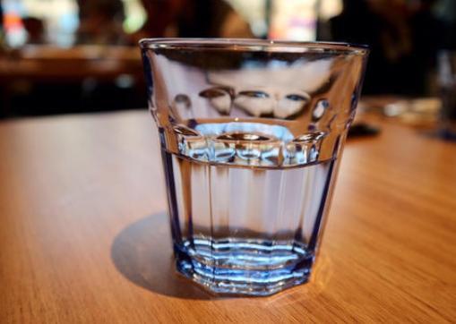 心理测试 三杯水,哪一杯最纯净 测你现在经历了多大的煎熬
