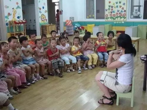 2018幼师我们做阳光温暖幼师 养成60个好习惯 