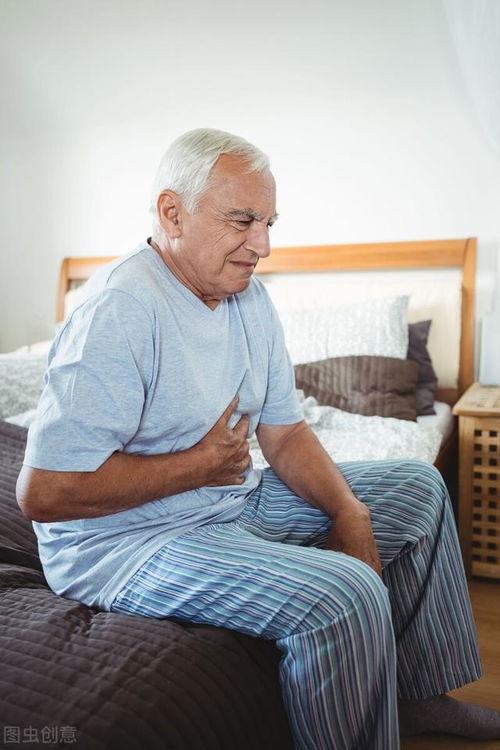 80岁老人腹痛,老人自己诊断是胆囊炎,心电图却发现大问题