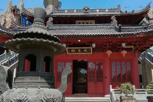 中国最 纯净 的寺庙,门票吃喝全免费,但有种女人会被限制进入