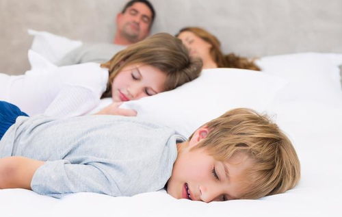 孩子睡觉时3个表现,暗示了大脑发育好,将来有可能变成学霸