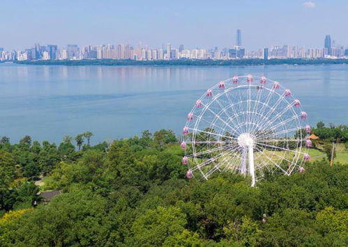 武汉再添新地标 东湖之眼 摩天轮正式开始营业