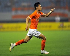 郑铮成为第44位完成个人顶级联赛300场比赛的球员