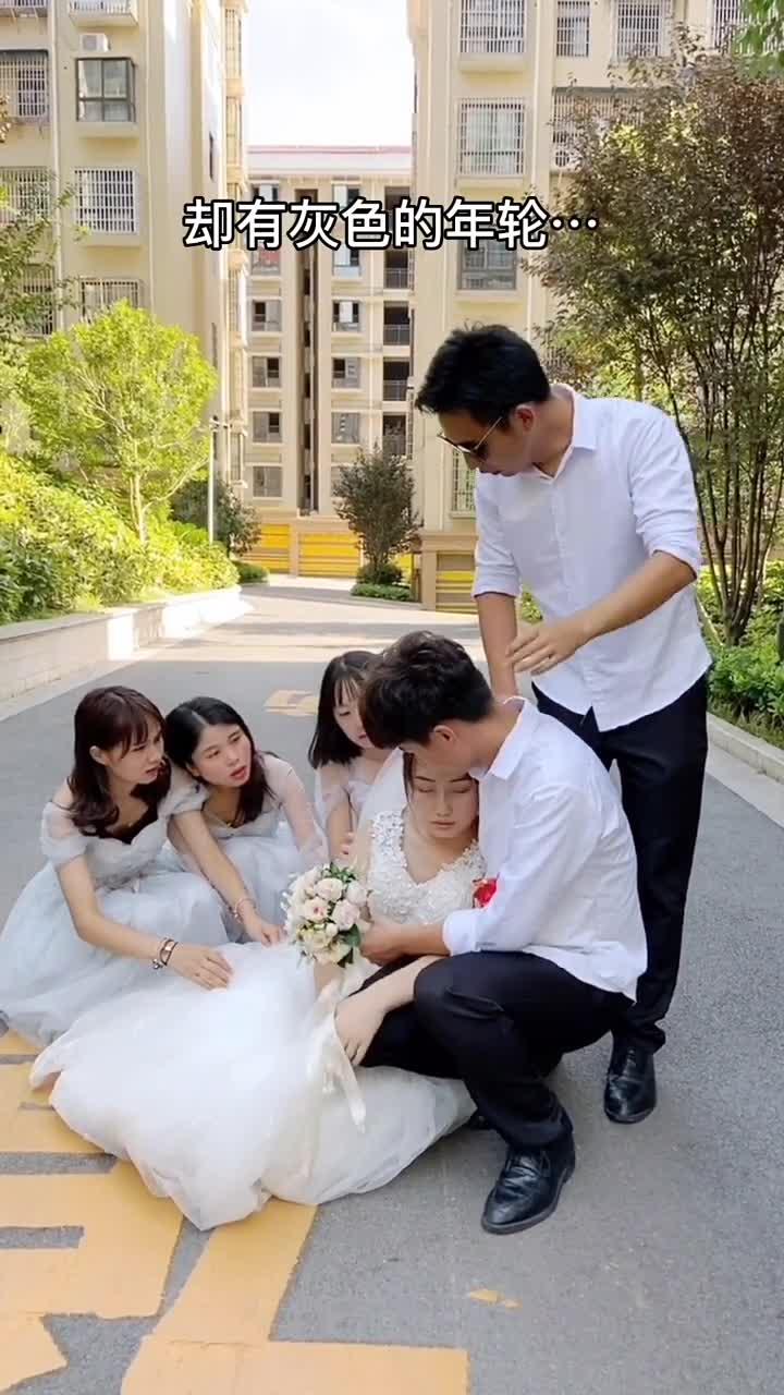 在女孩生命最后一刻,男孩给了她最好的婚礼,不离不弃 