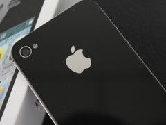 买了部iPhone4s，向上往下滑开通知，苹果公司的股票总是在线，感觉挺浪费流量的，怎么才能关闭啊