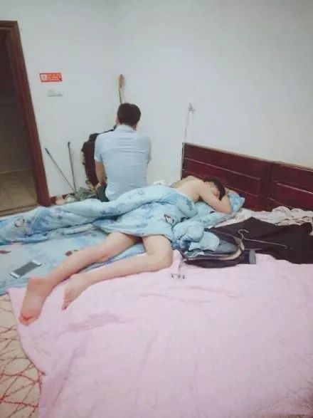 张开腿坐男友腿上是什么感觉 怎么和男朋友滚床单