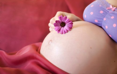 原创怀孕后肚子偏小，是胎儿发育不良吗？其实和这几件事有关
