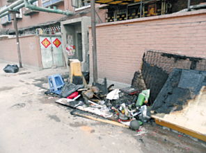 天津市河北区红波西里一住户家发生火灾物品被烧 