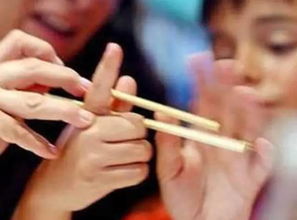 怎么教宝贝用筷子才最好 方法影响智商,你疏忽了吗 