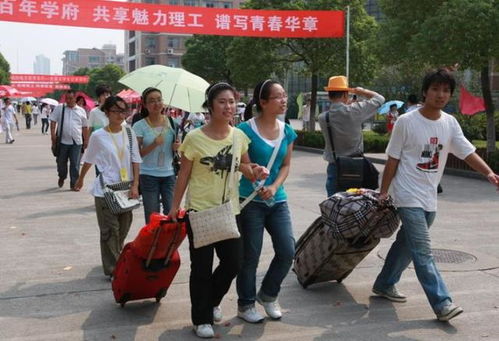 学计算机带电脑,大一新生开学带电脑,利大于弊还是弊大于利 学长 有可能很麻烦...