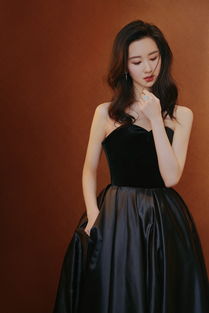 陈都灵黑天鹅造型优雅亮相 被赞中国版娜塔莉.波特曼