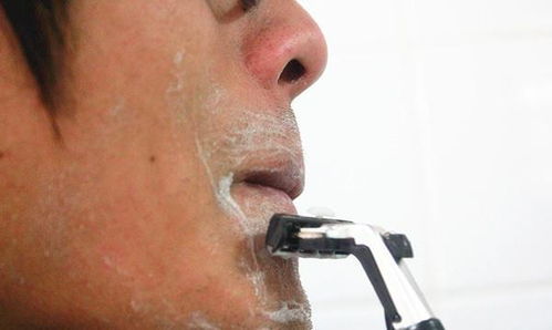 男人寿命和刮胡子频率有关系 一天中有些时间还是不刮的好