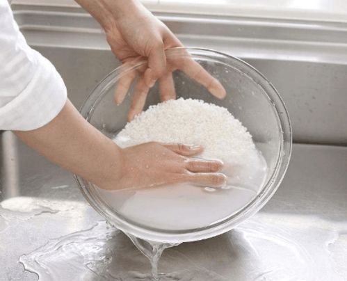 洗米水（洗头用）用第几遍的水。放多久。能用什么东西加速发酵吗？