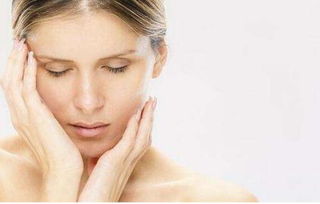 脸部皮肤松弛下垂如何保养才能紧致面部的肌肤 