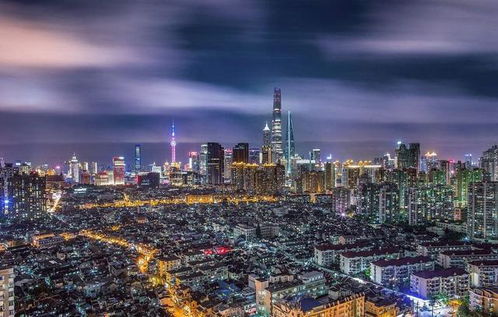 今年GDP超三万亿元的城市,除了 上海市 外还将新增 北京市