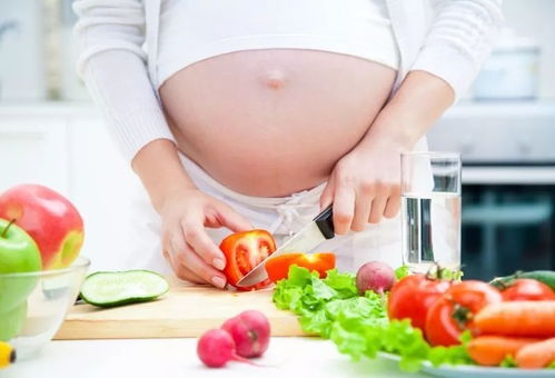 怀孕多注意吃什么东西,怀孕应该吃什么东西和注意什么,刚怀孕应该注意什么吃什么东西