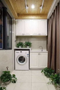 洗衣机摆阳台,洗衣液 晾衣架,怎么收纳