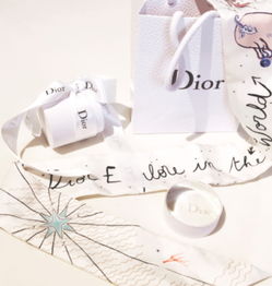 dior迪奥丝巾正品价格 一条丝巾也是你买不起的价格