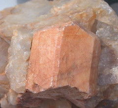 长石是什么 长石分类 长石的用途 长石的特点 长石鉴定 宝石图鉴 